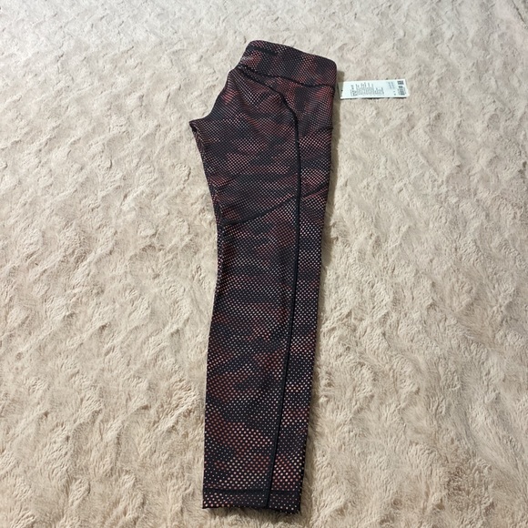 NWT: Lululemon Speed MR Tight, 28” SW REFLECTIVE. Size 8. - Picture 10 of 12